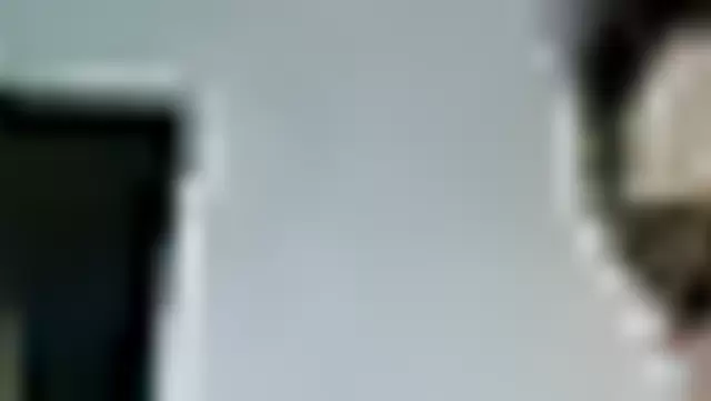 Kırgızistanlı ateşli hatun, komşusunun aletini ağzına alıyor.